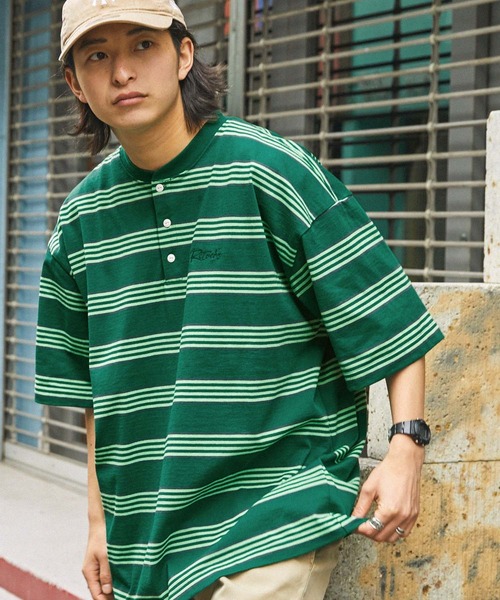 MONO-MART(モノマート)の「【retock's】ロゴ刺繍 マルチボーダー ビッグシルエットヘンリーネック半袖Tシャツ(Tシャツ/カットソー・レディース・ブルー/グリーン/ブラウン/オフホワイト/ブラック/杢グレー・M/L)」の8枚目の写真