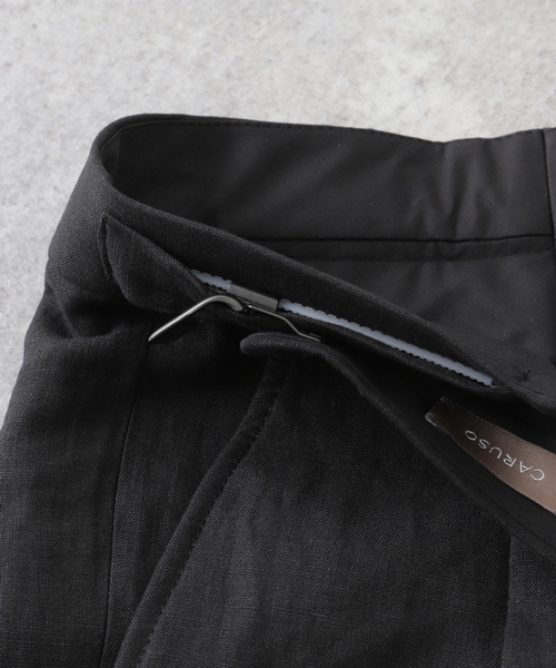 Caruso（カルーゾ）の「【CARUSO / カルーゾ】Linen side adjuster PT NOIR（スラックス・メンズ・ブラック・44）」の13枚目の写真