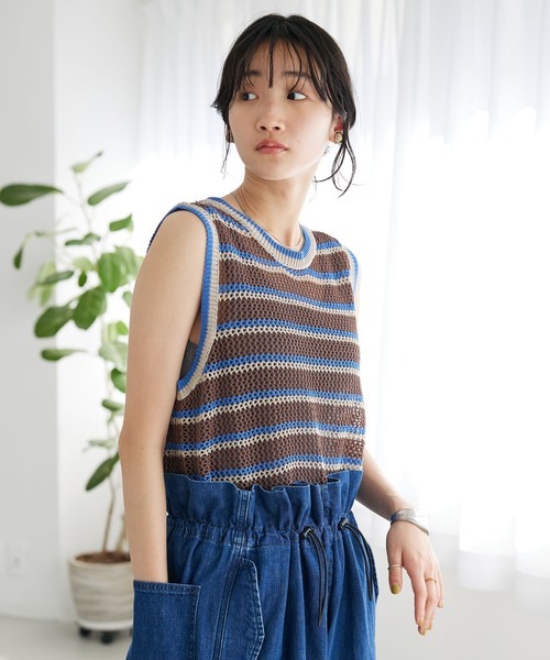 CRAFT STANDARD BOUTIQUE(クラフトスタンダードブティック)の「ボーダーメッシュベスト(ベスト・レディース・ブラウン/ベージュ・FREE)」の1枚目の写真