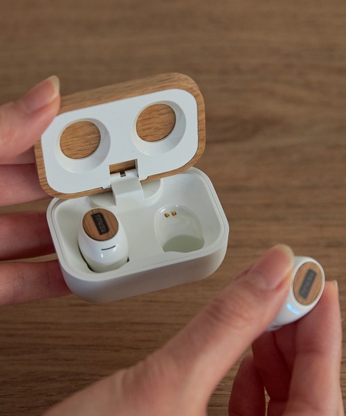 BIRTHDAY BAR(バースデイバー)の「RERUU ワイヤレスイヤホン ノイズキャンセリング付き(ヘッドフォン/イヤホン・レディース・ウッド・フリー)」の6枚目の写真