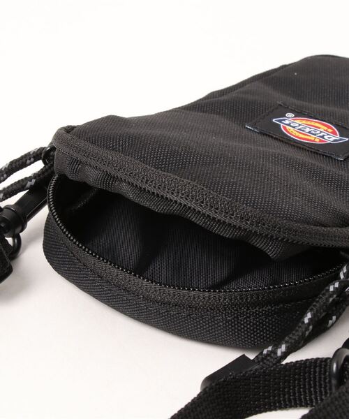 Dickies（ディッキーズ）の「【Dickies】 PORTABLE SHOULDER（ショルダーバッグ・レディース・アイボリー/ライトブラウン/アーミー/ブラック系その他/ブラック/ベージュ/ネイビー/ピンク/イエロー/オレンジ・FREE）」の11枚目の写真