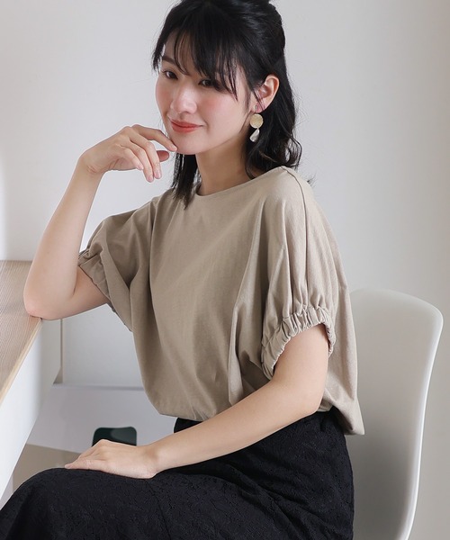 ElegChic(エレグシック)の「2WAYゴムギャザースリーブカットソー(Tシャツ/カットソー・レディース・ブラック/グレイッシュベージュ/ピンク/ホワイト・M/XL/4L)」の3枚目の写真