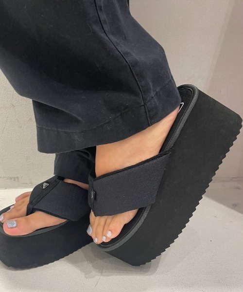 ROXY（ロキシー）の「SUNNY SUNSET/ロキシーサンダル（サンダル・レディース・ブラック/ピンク/グリーン・SMALL/MEDIUM/LARGE）」の15枚目の写真