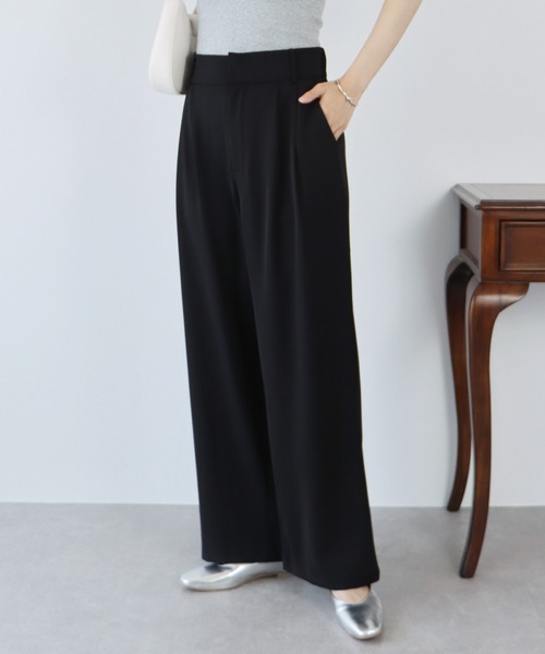 BLUEEAST（ブルーイースト）の「ハイウエストツータックスラックス（スラックス・レディース・グレイッシュベージュ/ブルー/グレー/ブラック・MEDIUM/LARGE）」の5枚目の写真