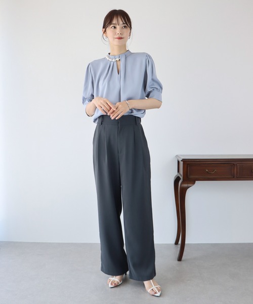 BLUEEAST（ブルーイースト）の「ハイウエストツータックスラックス（スラックス・レディース・グレイッシュベージュ/ブルー/グレー/ブラック・MEDIUM/LARGE）」の17枚目の写真