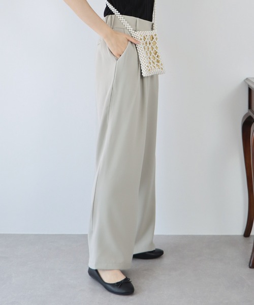 BLUEEAST（ブルーイースト）の「ハイウエストツータックスラックス（スラックス・レディース・グレイッシュベージュ/ブルー/グレー/ブラック・MEDIUM/LARGE）」の21枚目の写真