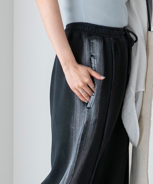 forksy.（フォルクシー）の「【forksy.】ガーメントダイストレートスウェットパンツ（スウェットパンツ・レディース・ブラック/ブルー・FREE）」の4枚目の写真