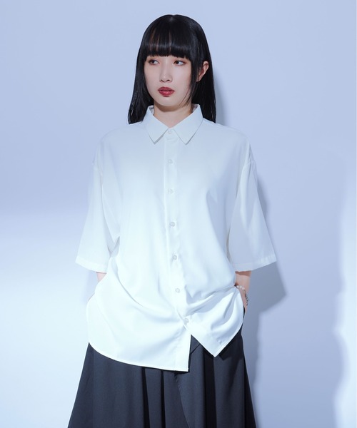 Ellno Loset（エルノロゼット）の「2wayブラーケープシャツ