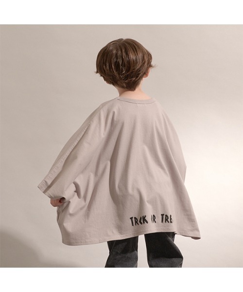 b・ROOM（ビールーム）の「【型崩れしないやわらかコットン】変形オバケＴシャツ（Tシャツ/カットソー・キッズ・チャコール/アイボリー/グレイッシュベージュ・MEDIUM/LARGE）」の9枚目の写真