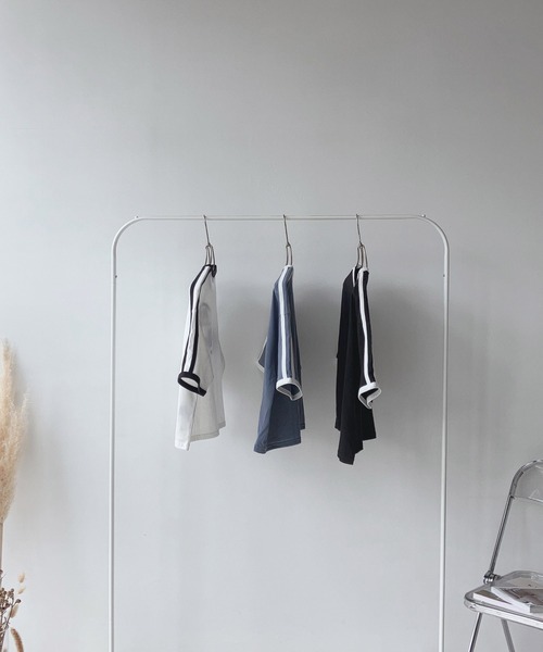 AS KNOW AS plus（アズノゥアズプラス）の「〇肩ライン ロゴ刺繍 リンガーTシャツ（Tシャツ/カットソー・レディース・サックスブルー/ブラック/オフホワイト・FREE）」の20枚目の写真