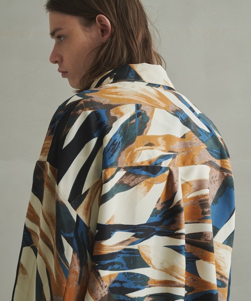 Revo.（レボ）の「Revo. レトロ アブストラクト アートプリント レギュラーカラーシャツ 長袖シャツ（シャツ/ブラウス・メンズ・ワイン/ブルー/グリーン・1/2）」の15枚目の写真