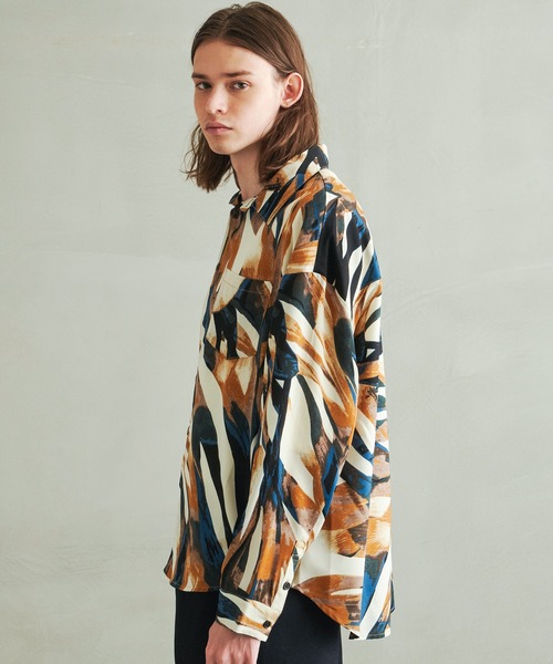 Revo.（レボ）の「Revo. レトロ アブストラクト アートプリント レギュラーカラーシャツ 長袖シャツ（シャツ/ブラウス・メンズ・ワイン/ブルー/グリーン・1/2）」の12枚目の写真