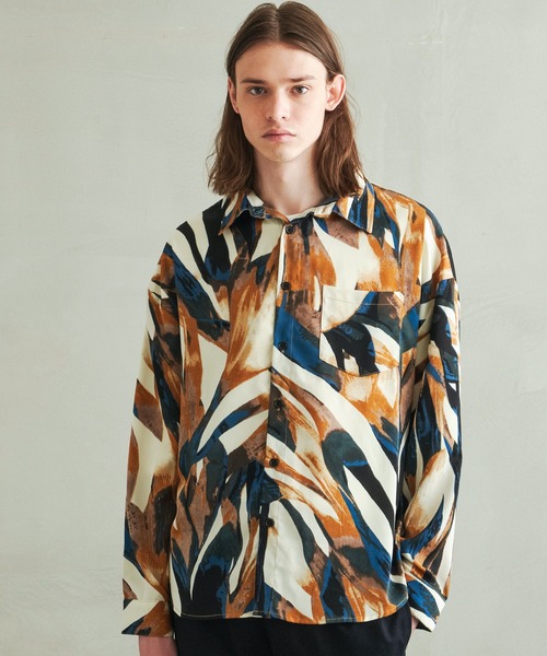 Revo.（レボ）の「Revo. レトロ アブストラクト アートプリント レギュラーカラーシャツ 長袖シャツ（シャツ/ブラウス・メンズ・ワイン/ブルー/グリーン・1/2）」の13枚目の写真