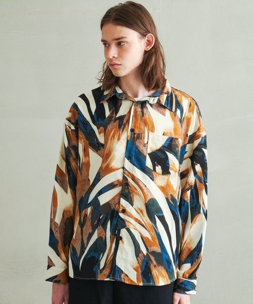 Revo.（レボ）の「Revo. レトロ アブストラクト アートプリント レギュラーカラーシャツ 長袖シャツ（シャツ/ブラウス・メンズ・ワイン/ブルー/グリーン・1/2）」の9枚目の写真