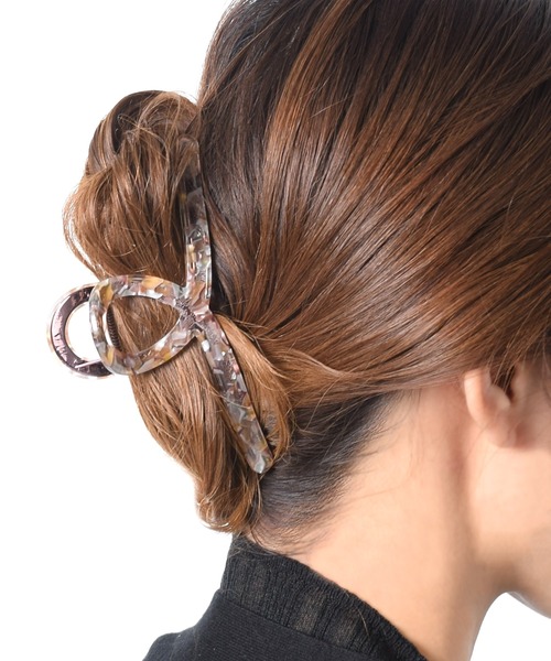 なな様ハンドメイド♡ アシュテッド編み上げ風♡ヘアクリップ① なな様ハンドメイド♡ アシュテッド編み上げ風♡ヘアクリップ①