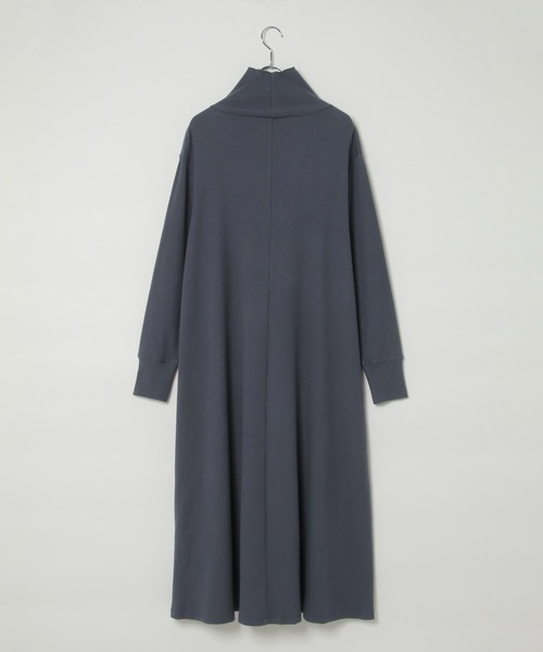 LBC（エルビーシー）の「タートルリブカットロングワンピース（ワンピース・レディース・ブラック/チャコールグレー・M）」の4枚目の写真