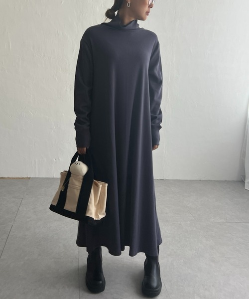 LBC（エルビーシー）の「タートルリブカットロングワンピース（ワンピース・レディース・ブラック/チャコールグレー・M）」の14枚目の写真
