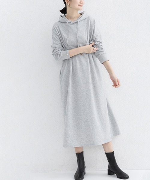 Doux Belle(ドゥーベル)の「ウエストタックパーカーワンピース(ワンピース・レディース・キャメル/ネイビー/ブラック/グレー/ベージュ・MEDIUM)」の14枚目の写真
