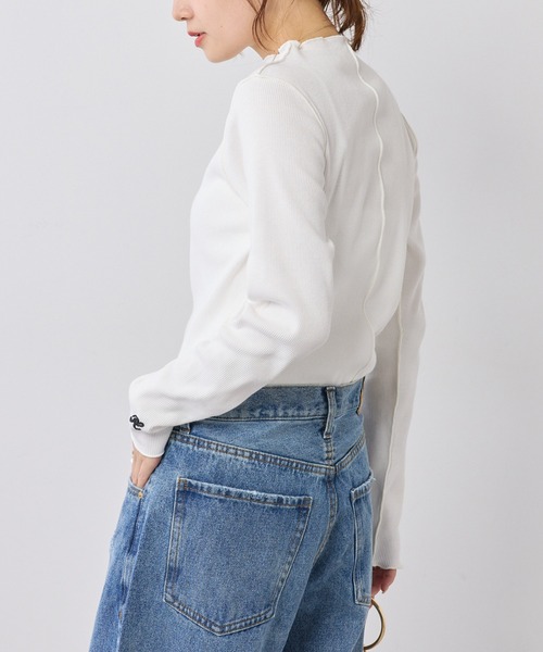 PUAL CE CIN（ピュアルセシン）の「ニュアンスロゴ刺繍　プチハイネックテレコメローカットソー（Tシャツ/カットソー・レディース・ブラウン/ブラック系その他/オフホワイト/ブラック・FREE）」の8枚目の写真