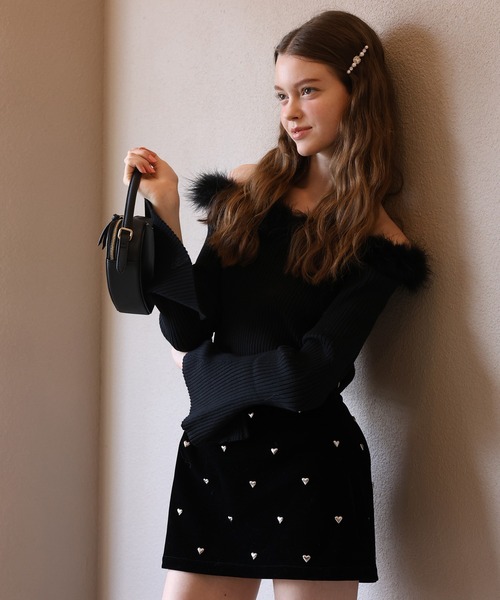 Seemi. byNICECLAUP（ シーミーバイナイスクラップ）の「オフショル