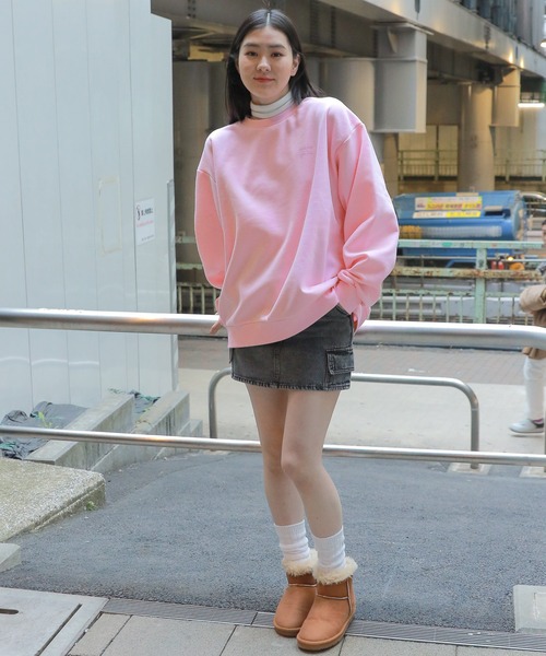 ALAND（エーランド）の「【UNISEX】GROVE×ALAND／GVモンスターレターク ルーネックスウェット（裏起毛）/グローブ/ 2988732（スウェット・レディース・オフホワイト/ピンク/チャコール・MEDIUM/LARGE）」の7枚目の写真