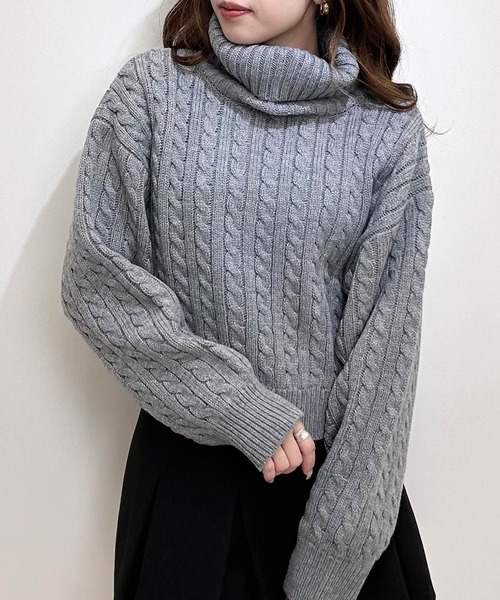 INGNI（イング）の「ショート丈オフタートルケーブルニット（ニット/セーター・レディース・アイボリー/ブラック/杢グレー・M）」の3枚目の写真