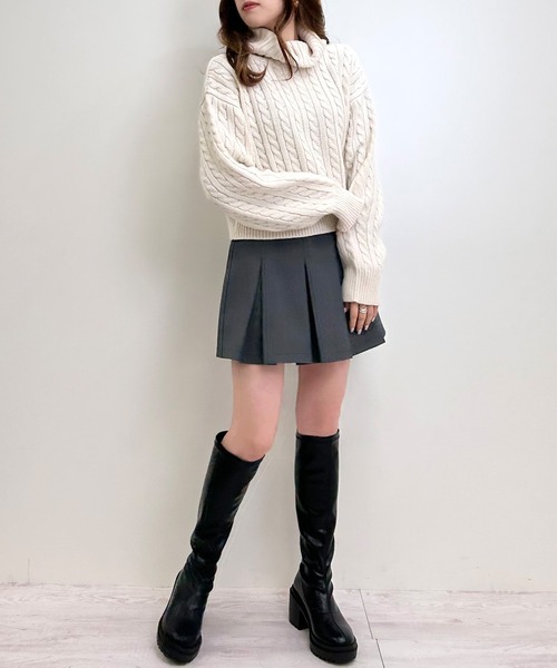 INGNI（イング）の「ショート丈オフタートルケーブルニット（ニット/セーター・レディース・アイボリー/ブラック/杢グレー・M）」の7枚目の写真