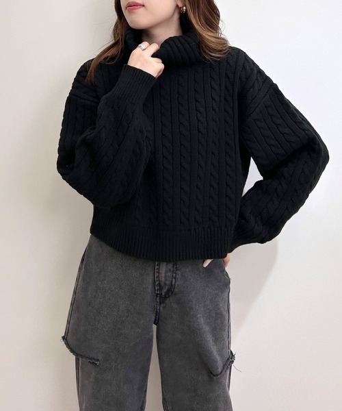 INGNI（イング）の「ショート丈オフタートルケーブルニット（ニット/セーター・レディース・アイボリー/ブラック/杢グレー・M）」の11枚目の写真