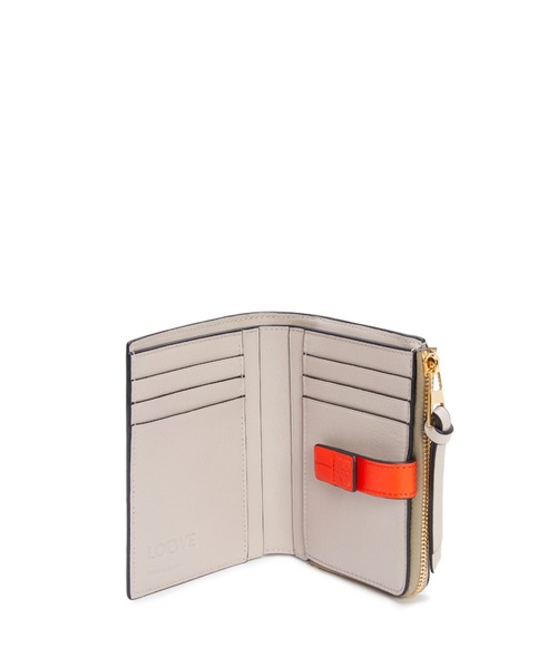 LOEWE（ロエベ）の「スリムジップ バイフォールド ウォレット（ソフト