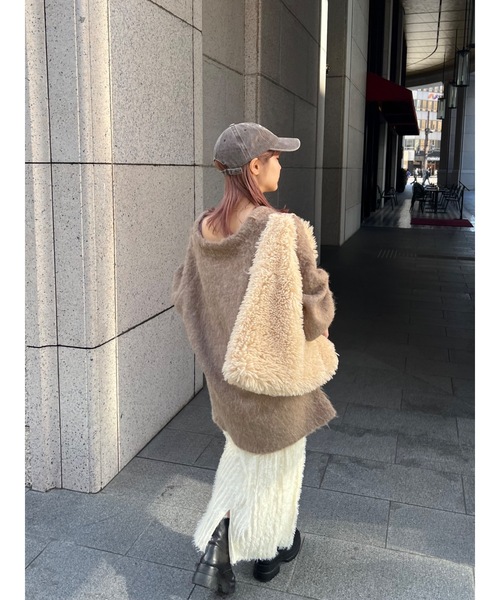 JUMELLE（ジュメロ）の「triangle fur bag（ショルダーバッグ・レディース・アイボリー/ベージュ・FREE）」の7枚目の写真