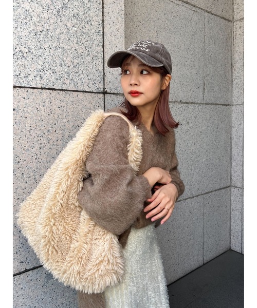 JUMELLE（ジュメロ）の「triangle fur bag（ショルダーバッグ・レディース・アイボリー/ベージュ・FREE）」の21枚目の写真