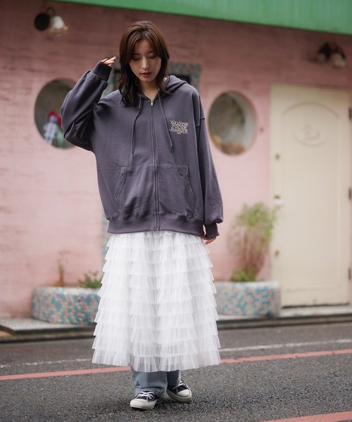 SPINNS（スピンズ）の「フラワー刺繍ロゴ 裏毛Wジップパーカー