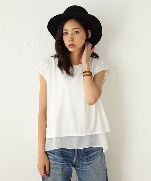 MOUSSY（マウジー）の「LAYERED BACK OPEN TOPS（Tシャツ/カットソー・レディース・ネイビー/ブラック/オフホワイト・FREE）」の2枚目の写真