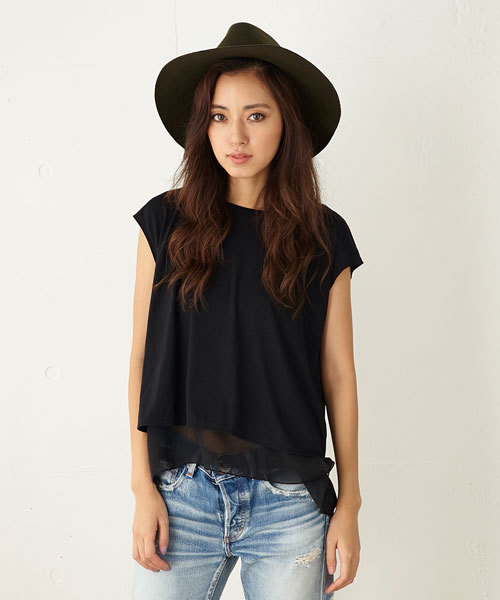 MOUSSY（マウジー）の「LAYERED BACK OPEN TOPS（Tシャツ/カットソー・レディース・ネイビー/ブラック/オフホワイト・FREE）」の3枚目の写真