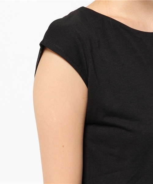 MOUSSY（マウジー）の「LAYERED BACK OPEN TOPS（Tシャツ/カットソー・レディース・ネイビー/ブラック/オフホワイト・FREE）」の11枚目の写真