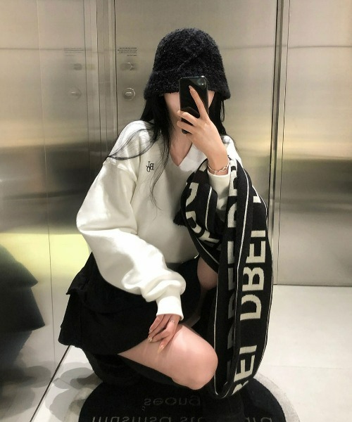 BEIDELLI（ベイデリー）の「[BELLIDE MADE] 裏起毛パステルVネッククロップドスウェット（スウェット・レディース・グレー/ホワイト系/ブラック/ネイビー/ホワイト・FREE）」の6枚目の写真