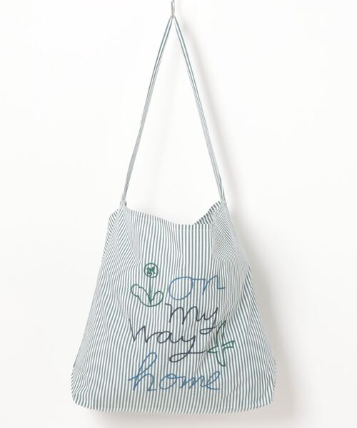 POU DOU DOU（プードゥドゥ）の「on my way home刺繍ショルダーバッグ（ショルダーバッグ・レディース・ブルー/ブラック/グリーン・3/8）」の4枚目の写真