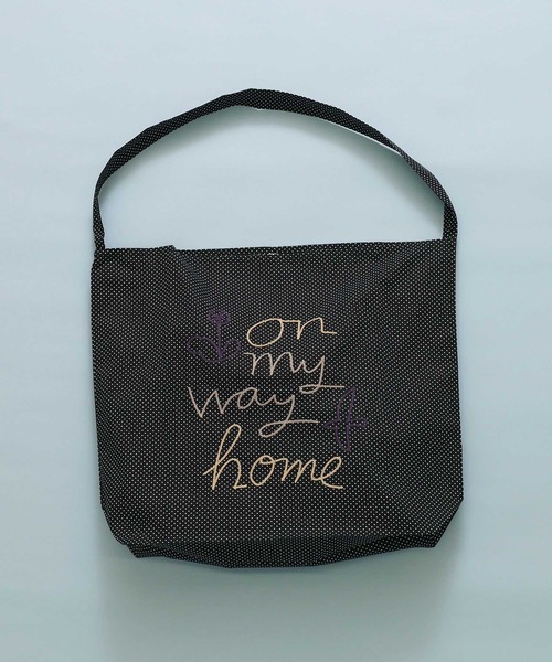 POU DOU DOU（プードゥドゥ）の「on my way home刺繍ショルダーバッグ（ショルダーバッグ・レディース・ブルー/ブラック/グリーン・3/8）」の12枚目の写真