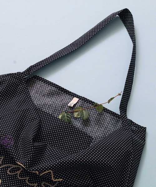 POU DOU DOU（プードゥドゥ）の「on my way home刺繍ショルダーバッグ（ショルダーバッグ・レディース・ブルー/ブラック/グリーン・3/8）」の13枚目の写真