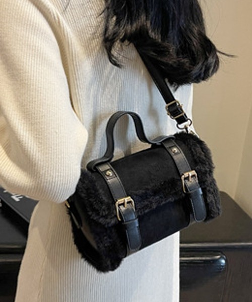 Amulet(アミュレット)の「フェイクファーショルダーバッグ(ショルダーバッグ・レディース・ブラック/ベージュ/ブラウン/ピンク・FREE)」の8枚目の写真