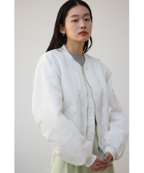 AZUL by moussy(アズールバイマウジー)の「シャーリングMA-1(MA-1・レディース・カーキ/ブラック/アイボリー・FREE)」の4枚目の写真