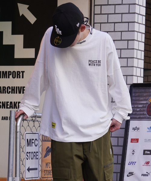 EXAMPLE(エグザンプル)の「EXAMPLE CURSIVE CIRCLE LOGO BIGCOLLAR L/S TEE(Tシャツ/カットソー・メンズ・アッシュ/ホワイト/ブラック・M/XL/XXL/L)」の2枚目の写真