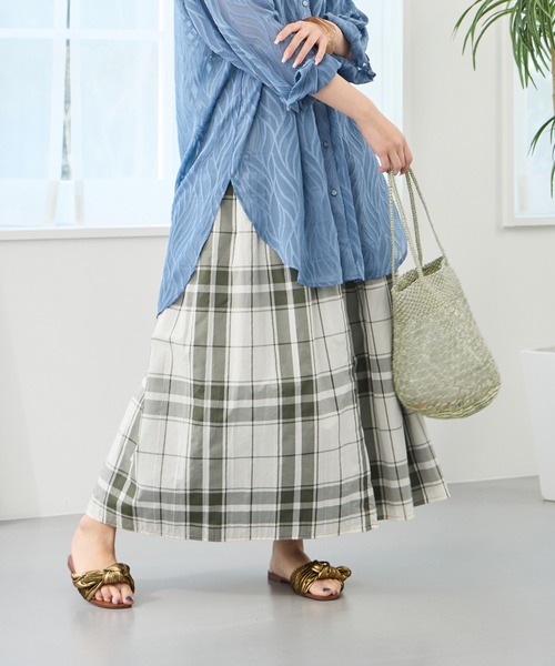 NICOLE white（ニコルホワイト）の「リバーシブルギャザースカート／表：チェック柄・裏：ストライプ柄（スカート・レディース・ブラック/カーキ系/ベージュ/ブラック系/グリーン・FREE）」の5枚目の写真