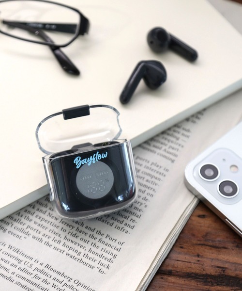 BAYFLOW（ベイフロー）の「[バッテリー残量がわかりやすい]BFワイヤレスイヤフォン（ヘッドフォン/イヤホン・レディース・ベージュ/チャコール/ブラック・0）」の3枚目の写真