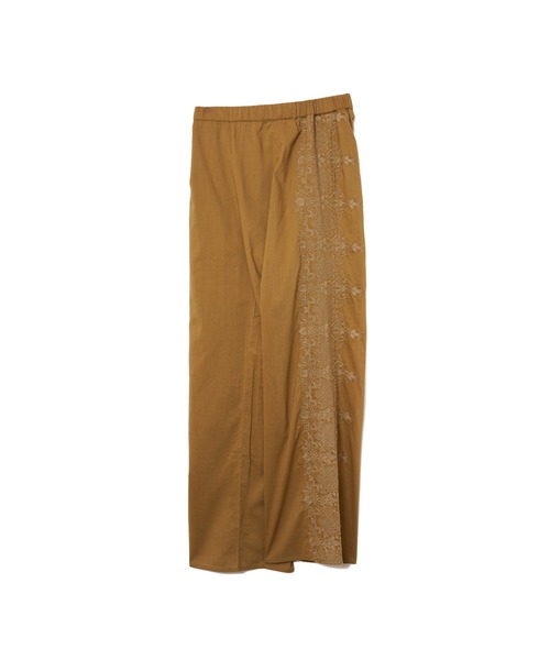 AMERICAN RAG CIE（アメリカンラグシー）の「サイド刺繍イージーパンツ（その他パンツ・レディース・ベージュ/ブラック・FREE）」の4枚目の写真