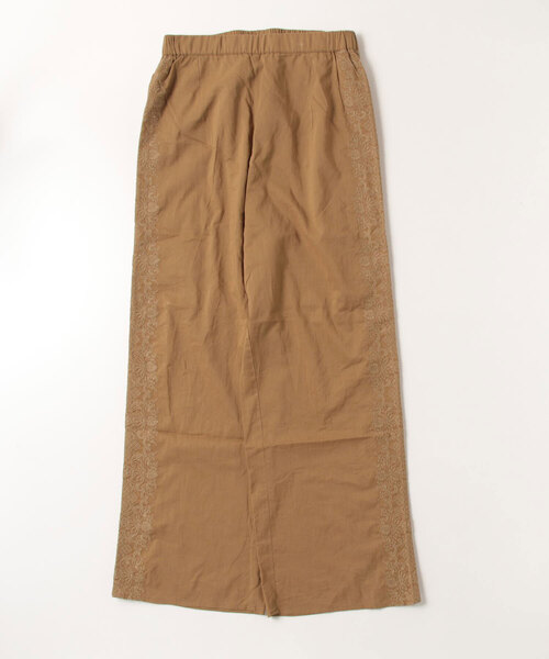 AMERICAN RAG CIE（アメリカンラグシー）の「サイド刺繍イージーパンツ（その他パンツ・レディース・ベージュ/ブラック・FREE）」の8枚目の写真