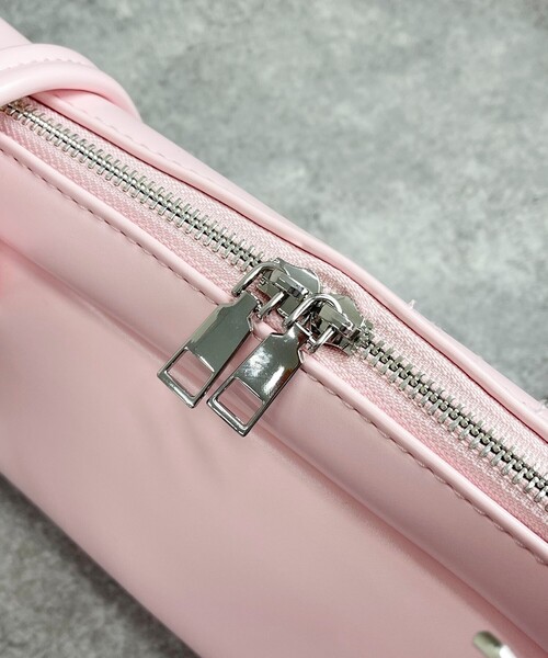 fredy emue（フレディエミュ）の「【WEB限定カラーあり】ロングハンドルボストンバッグ（ボストンバッグ・レディース・ブラック/ベビーピンク/アイボリー・FREE）」の15枚目の写真