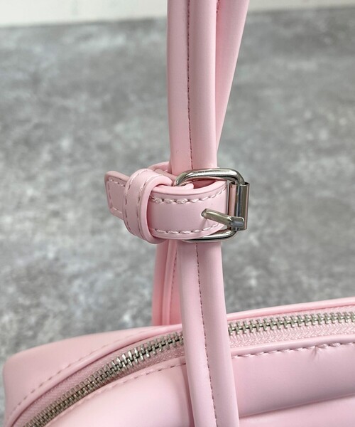 fredy emue（フレディエミュ）の「【WEB限定カラーあり】ロングハンドルボストンバッグ（ボストンバッグ・レディース・ブラック/ベビーピンク/アイボリー・FREE）」の14枚目の写真