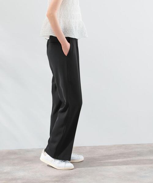 URBAN RESEARCH ROSSO WOMEN（アーバンリサーチ　ロッソ）の「ウォッシャブルセミフレアパンツ（その他パンツ・レディース・ブラック/ホワイト/ベージュ・38/36）」の14枚目の写真