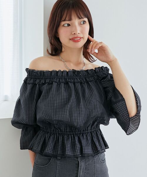 MAJESTIC LEGON(マジェスティックレゴン)の「エアリーオフショルブラウス(シャツ/ブラウス・レディース・ブラック系その他/ホワイト系その他2/ホワイト系その他・MEDIUM)」の1枚目の写真